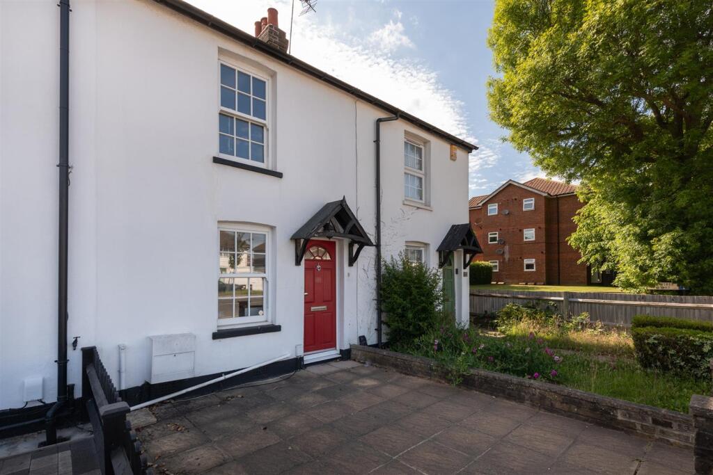 Main image of property: Chase Road, London, N14