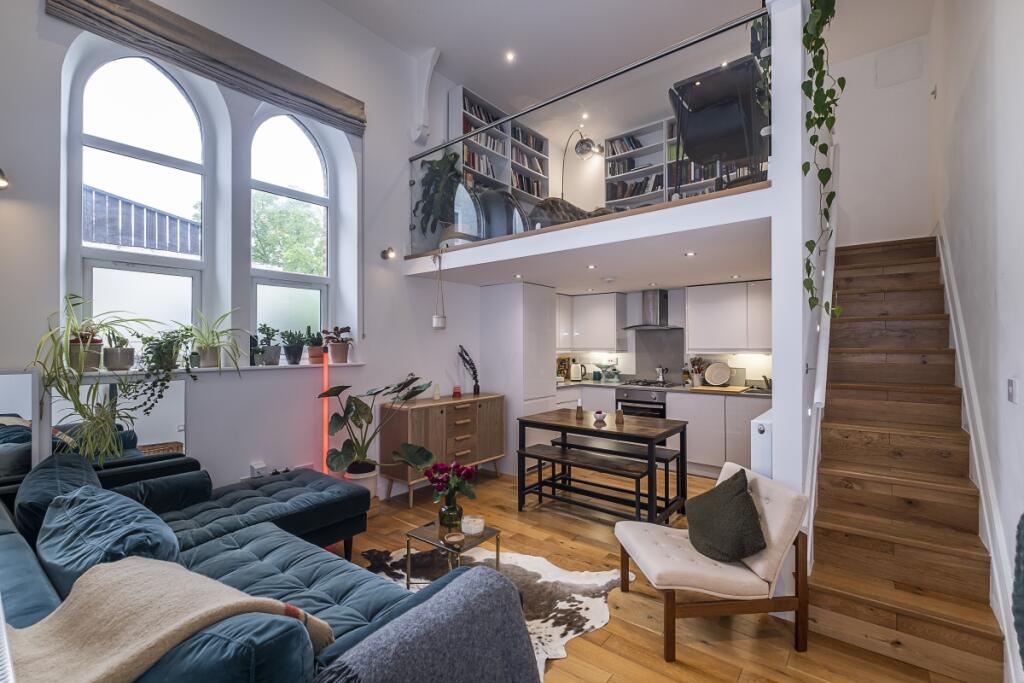 Main image of property: 19a Victoria Road Kingston upon Thames KT1