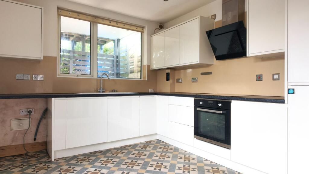 Apartment in Cardiff - More