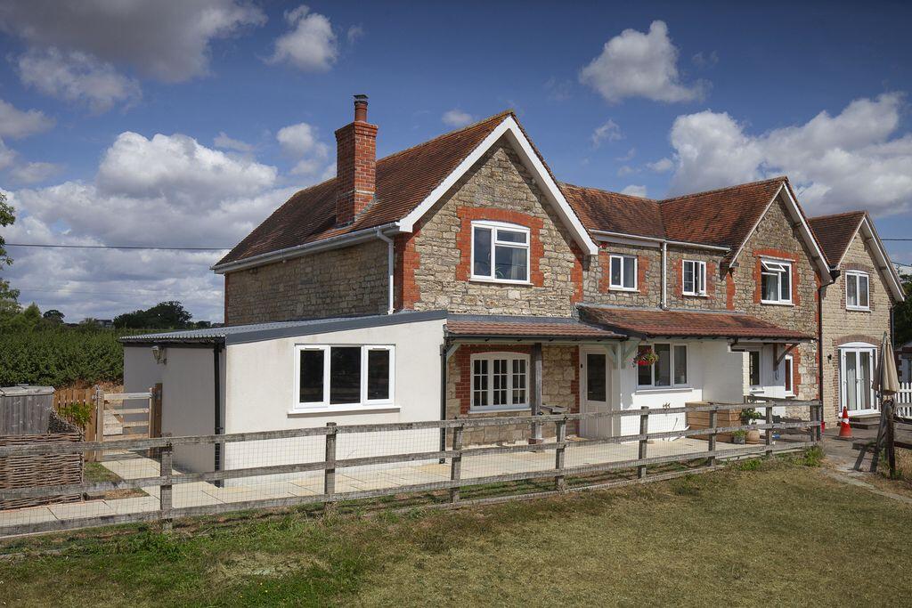 Main image of property: Stour Row