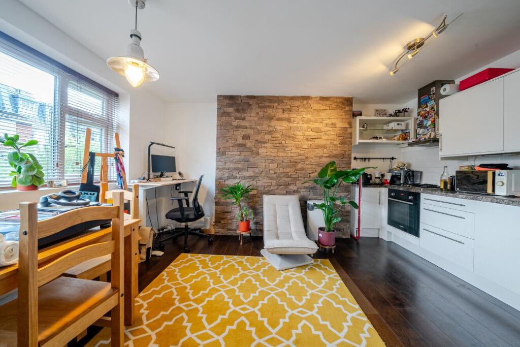 Apartment in London - View 4