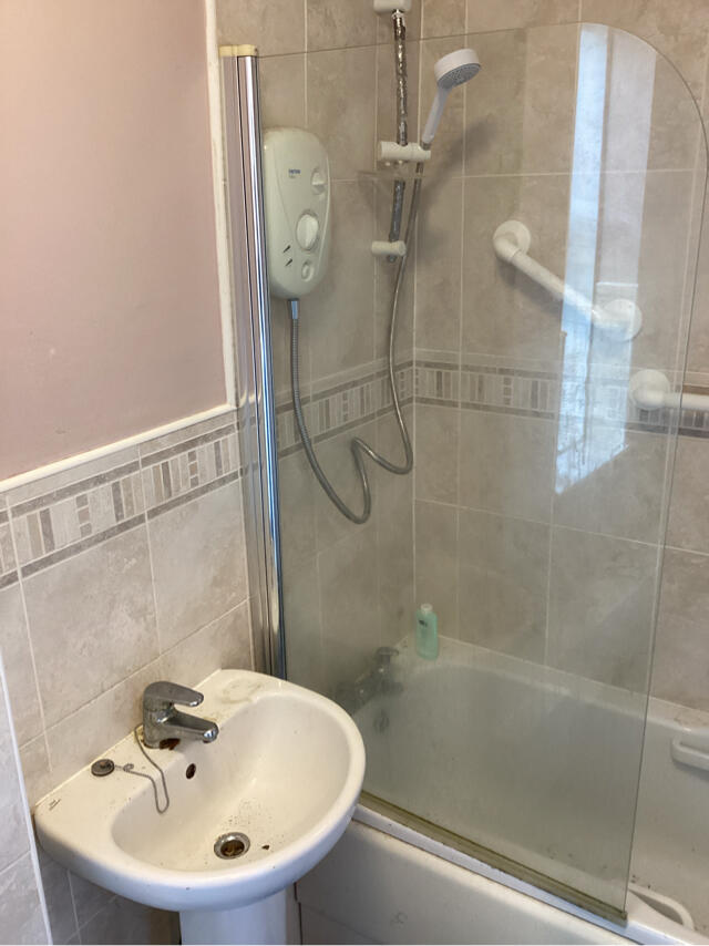 Apartment in Bradford - View 2