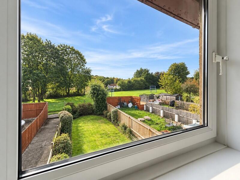 House in Cardiff, Tonyrefail - View 5