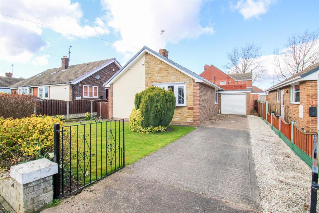 Main image of property: Valley View, South Elmsall, Pontefract