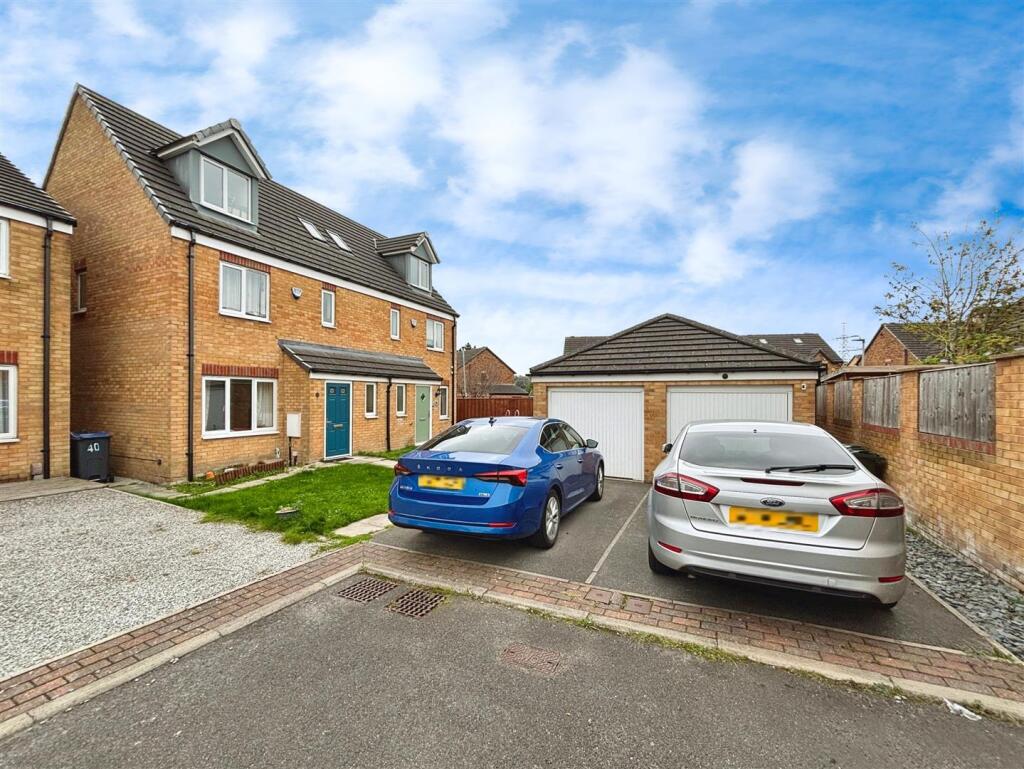 Main image of property: Pear Tree Close, Bradford, BD6 2DG