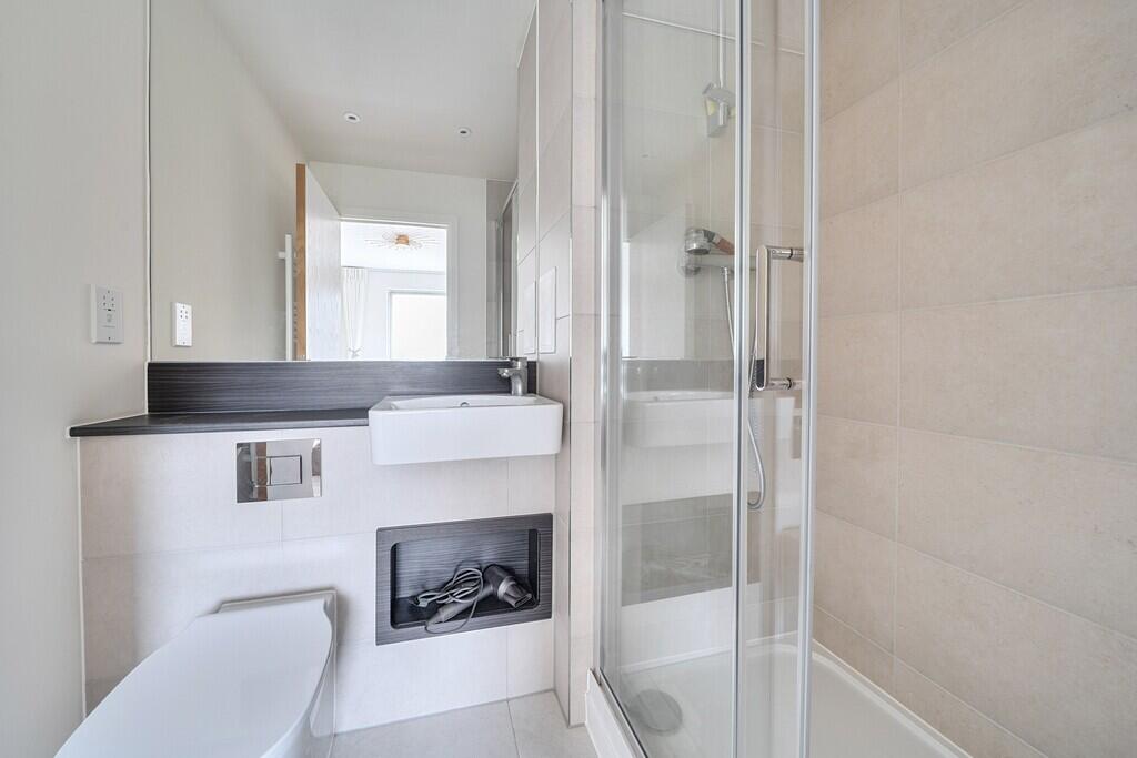 Apartment in London - More