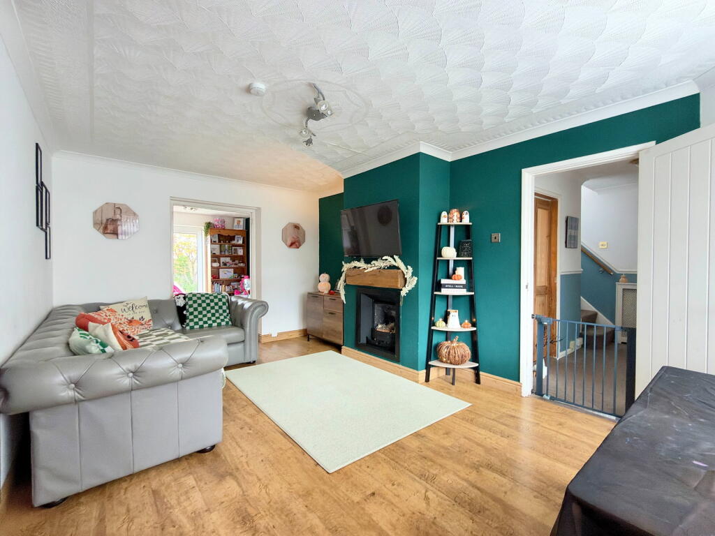 House in Swansea, Bon-y-maen - View 2