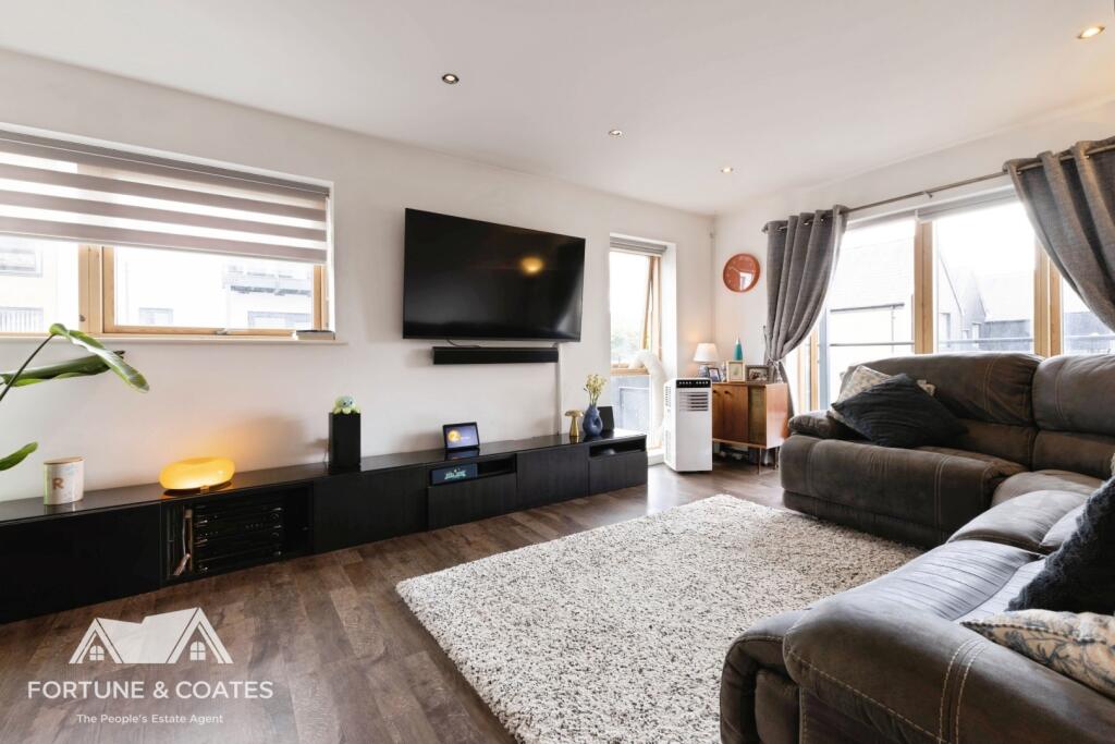Apartment in Chelmsford - View 4