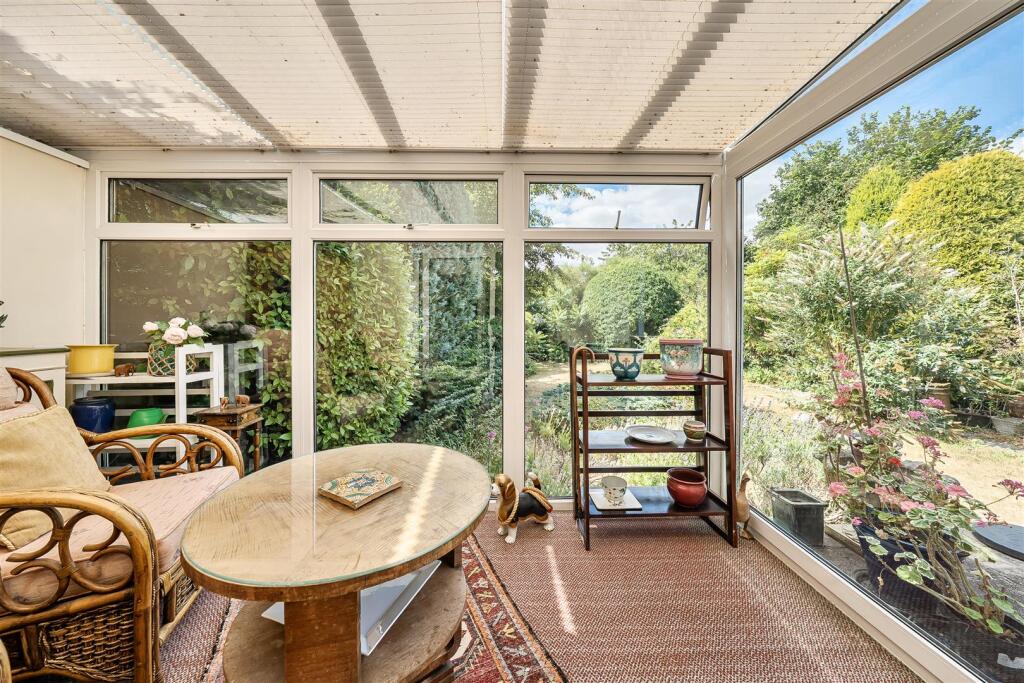 House in Dorchester, Dorset - View 4