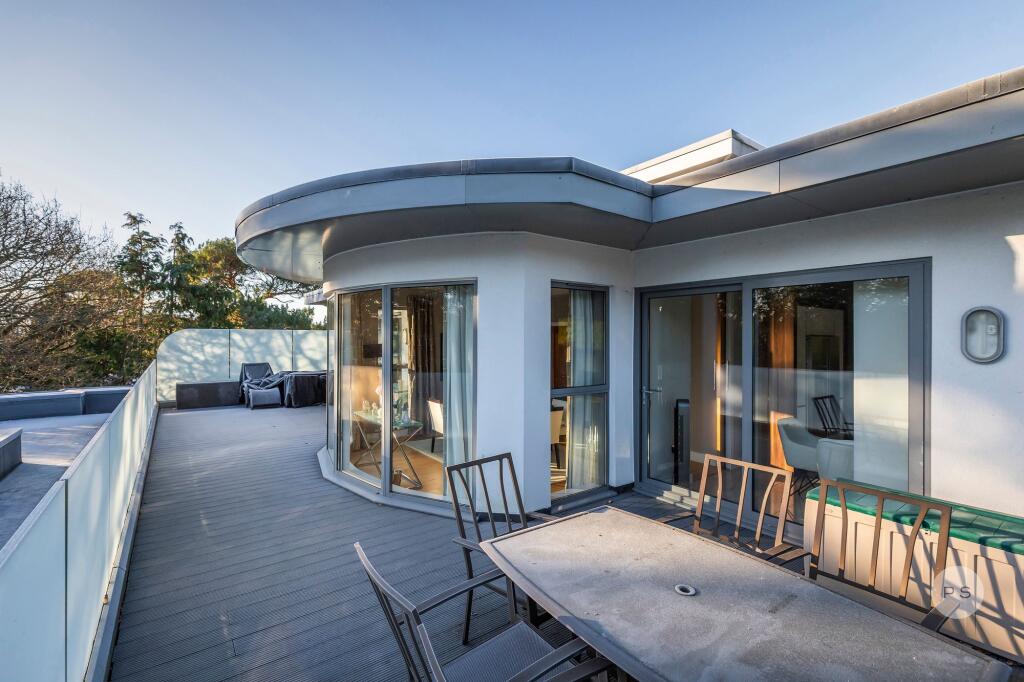 Additional image 2 of 'The Penthouse' Brooklyn House, Bingham Avenue, Lilliput, Poole, BH14