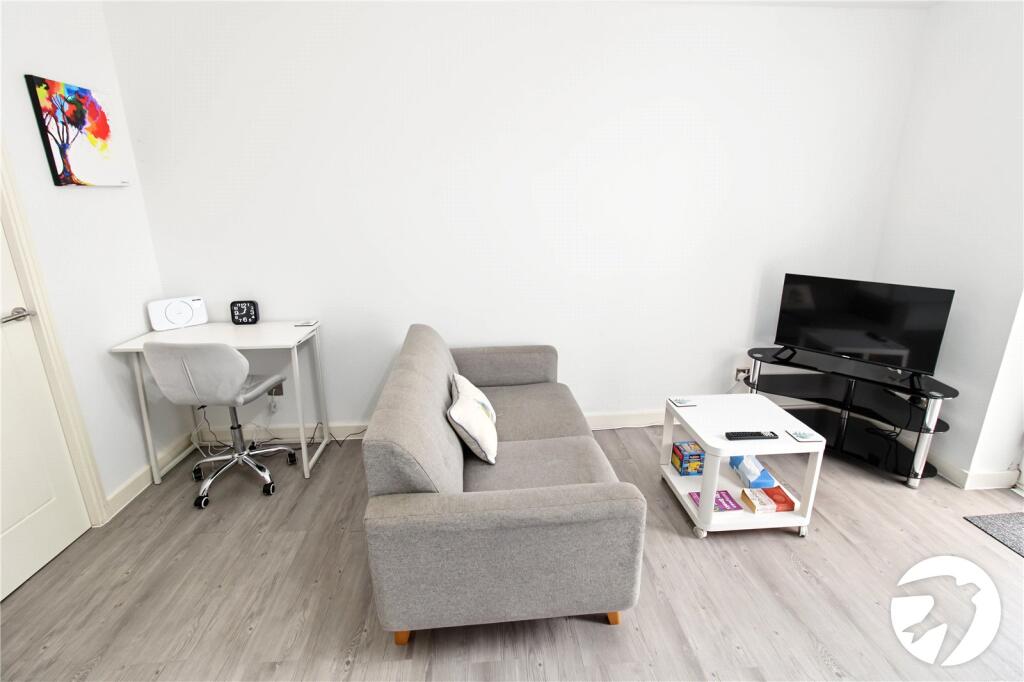 Apartment in Dartford - View 4
