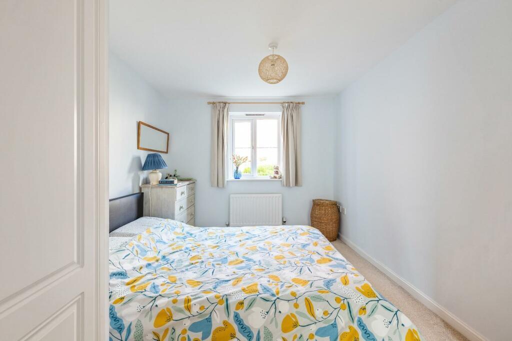 Apartment in Hull - View 4