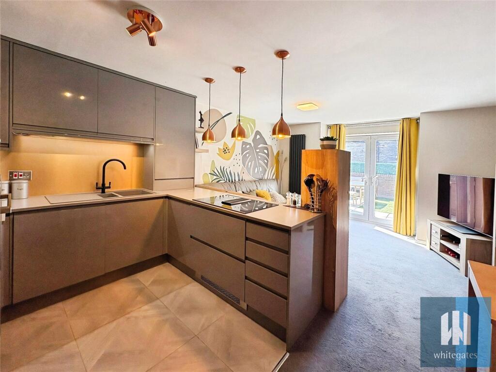 Apartment in Kirklees, Mirfield - View 2