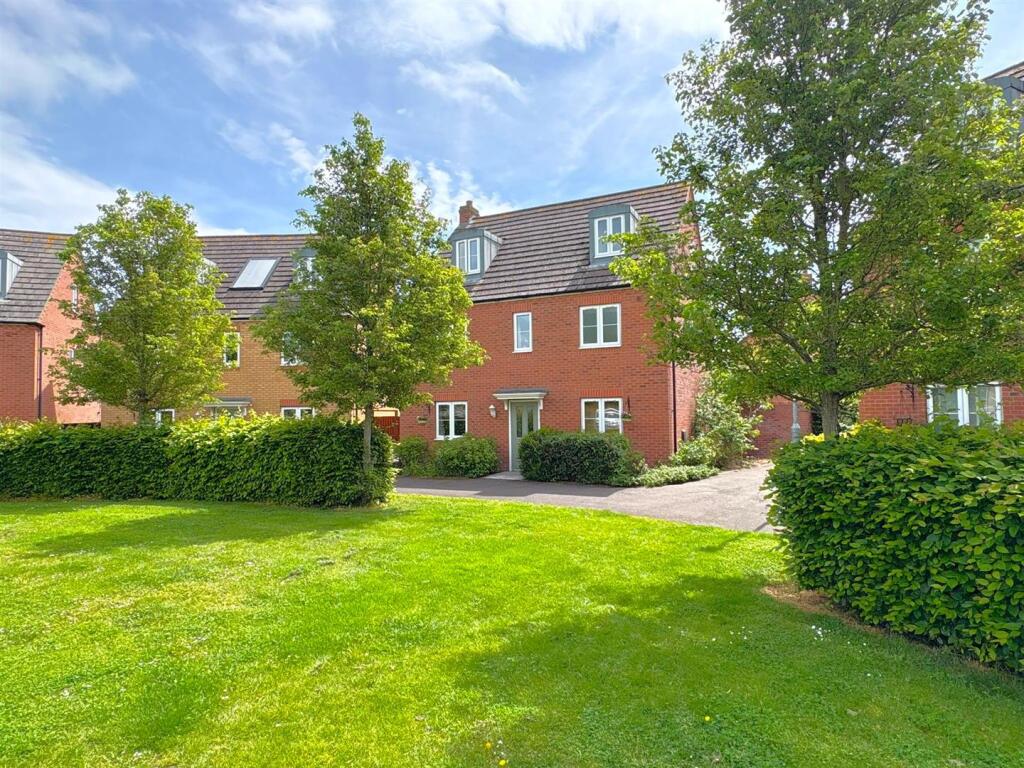 Main image of property: Cestrum Crescent, Evesham