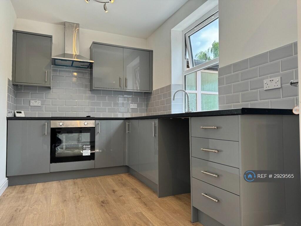 Main image of property: Oakwood Avenue, Wakefield, WF2
