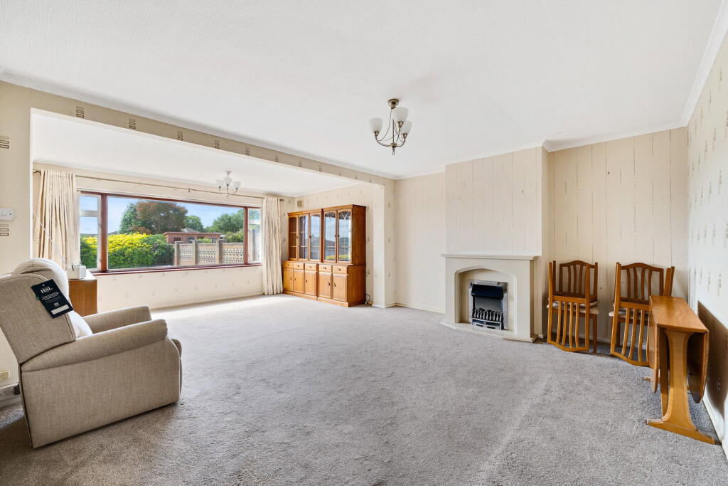 Fernheath Way, Joydens Wood, Kent, DA2 7PE photo 2