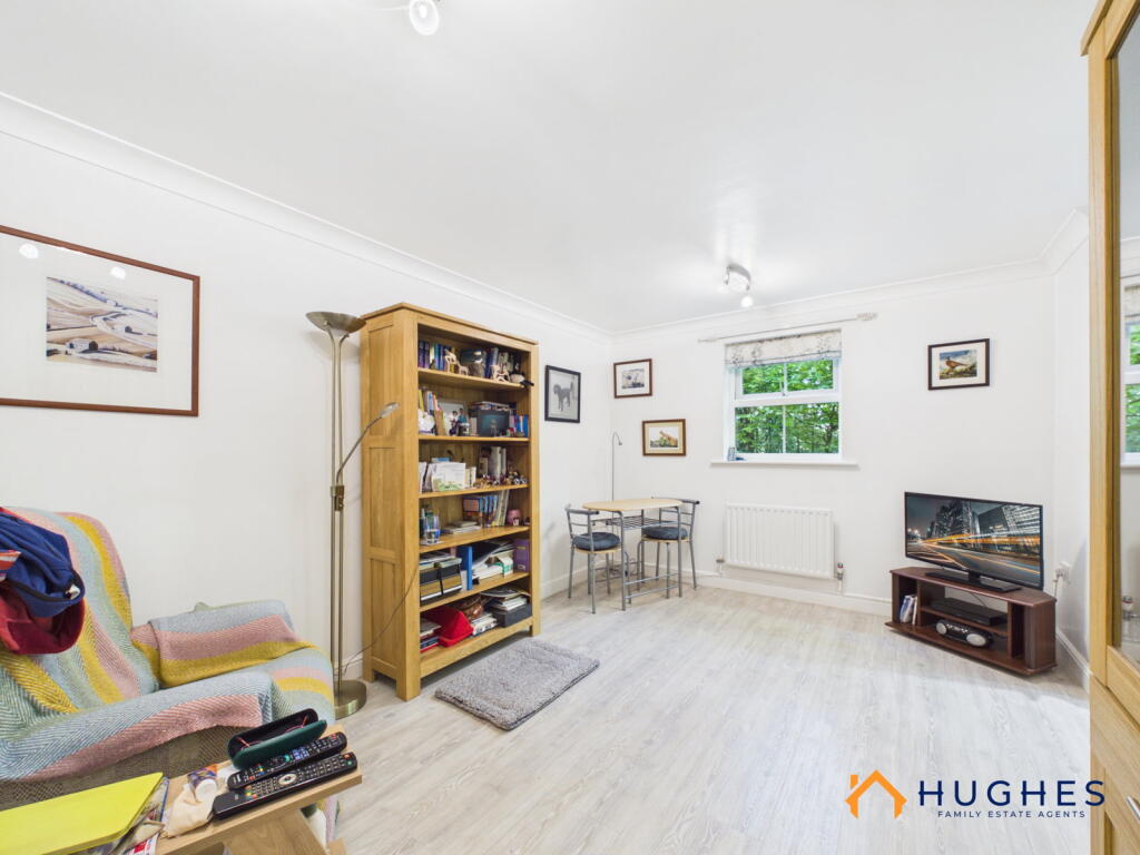 Apartment in Sheffield, Bradfield - View 5