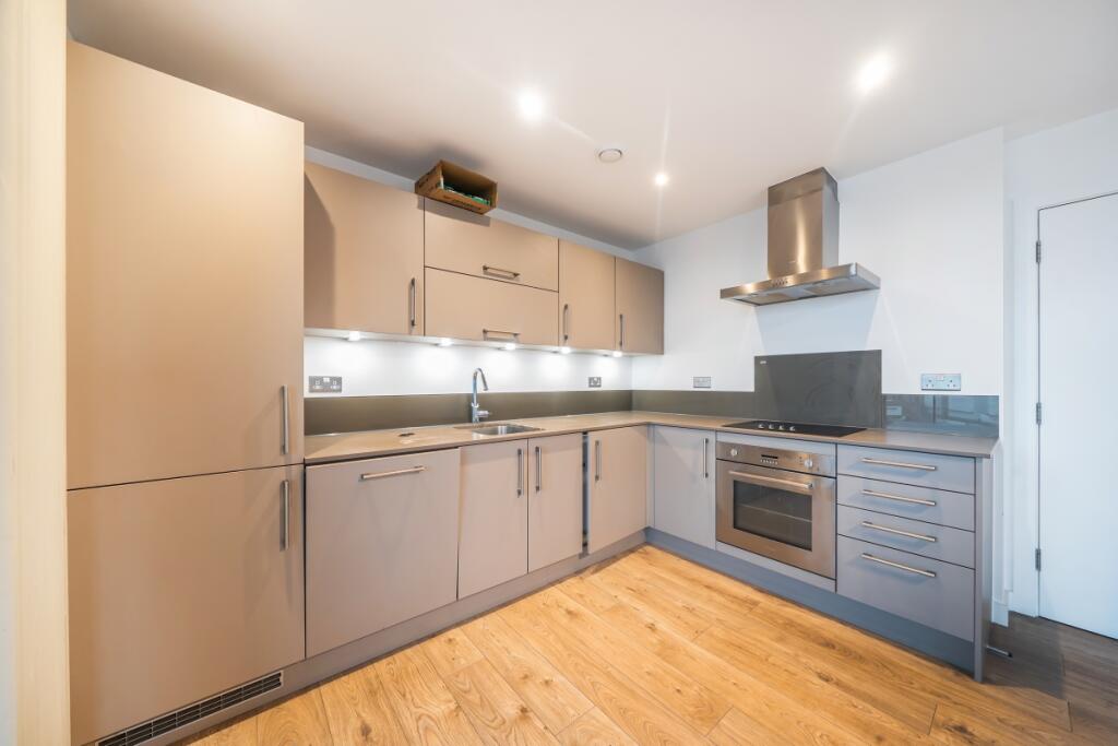 Apartment in London, South Bermondsey, Bermondsey - More