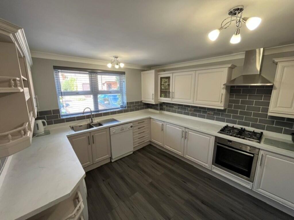 House in Lincoln - View 5
