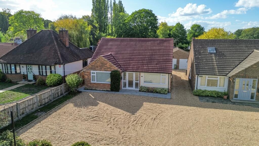 Main image of property: White Lane, Ash Green, GU12 6HN