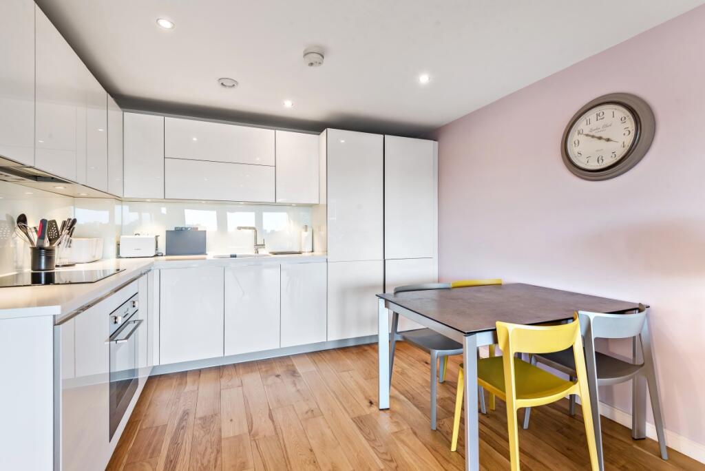 Apartment in London - View 3