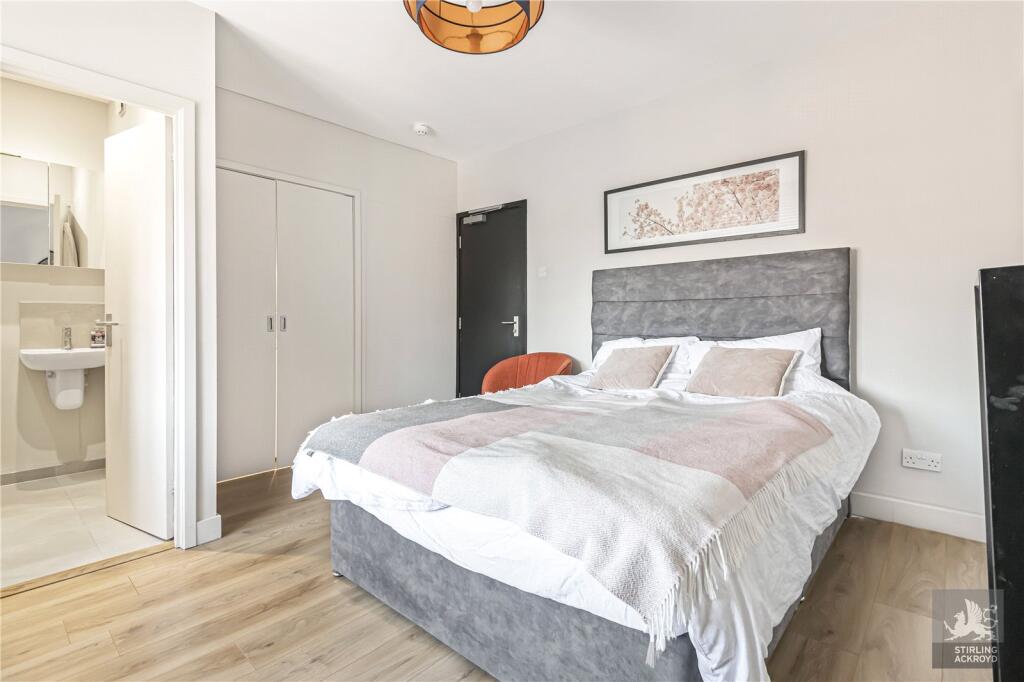 Main image of property: 186A Finchley Road, London, NW3