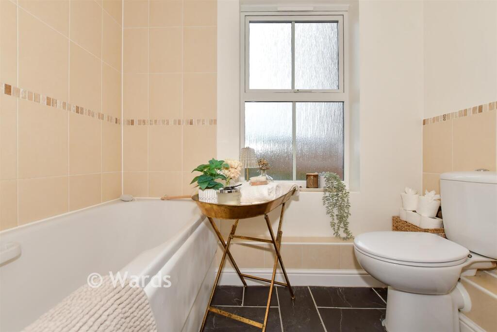 Apartment in Canterbury - More