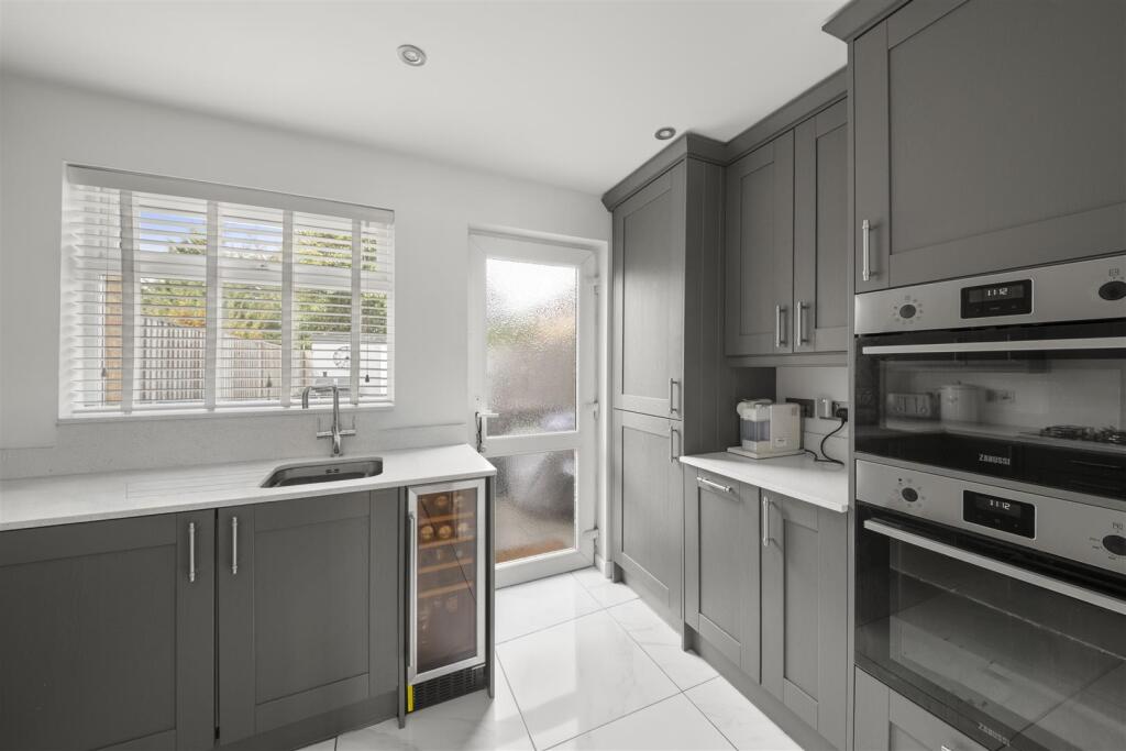 House in London - View 4