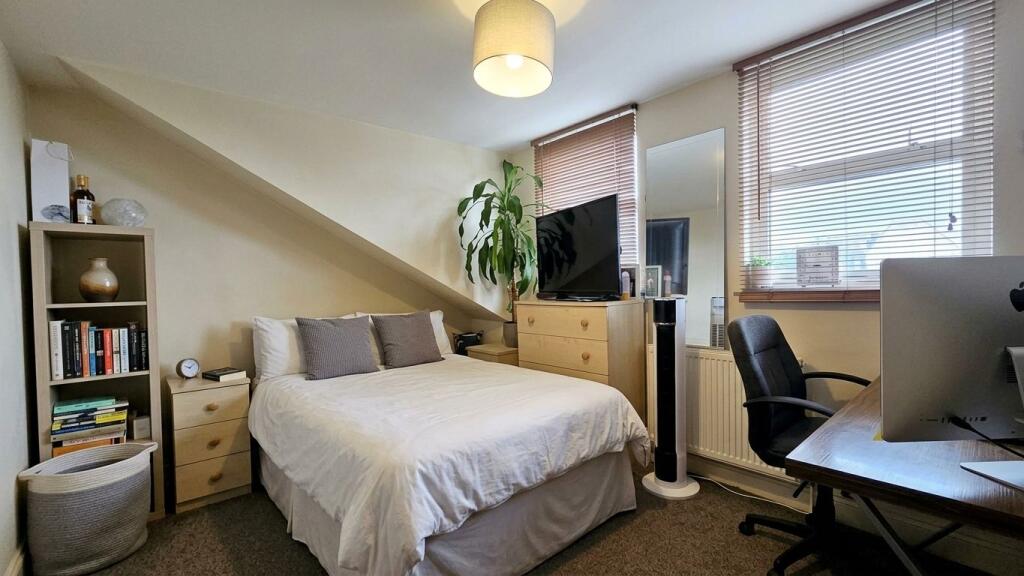 House in London - View 5