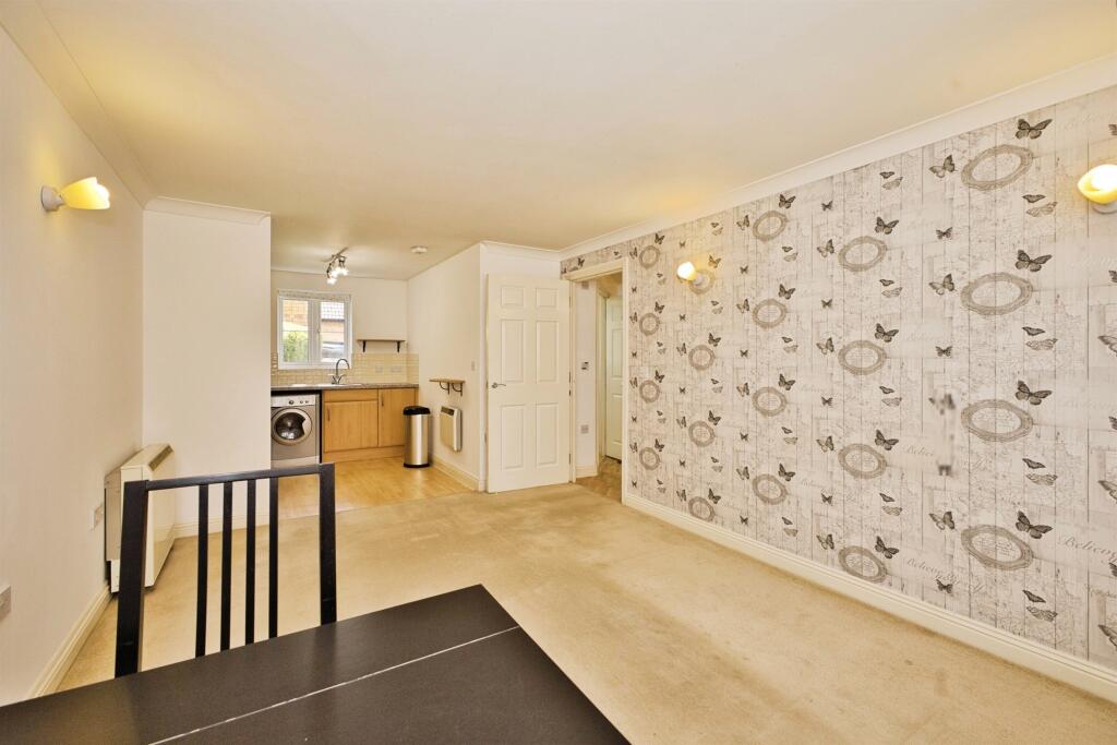 Monk Barton Close, Yeovil photo 4