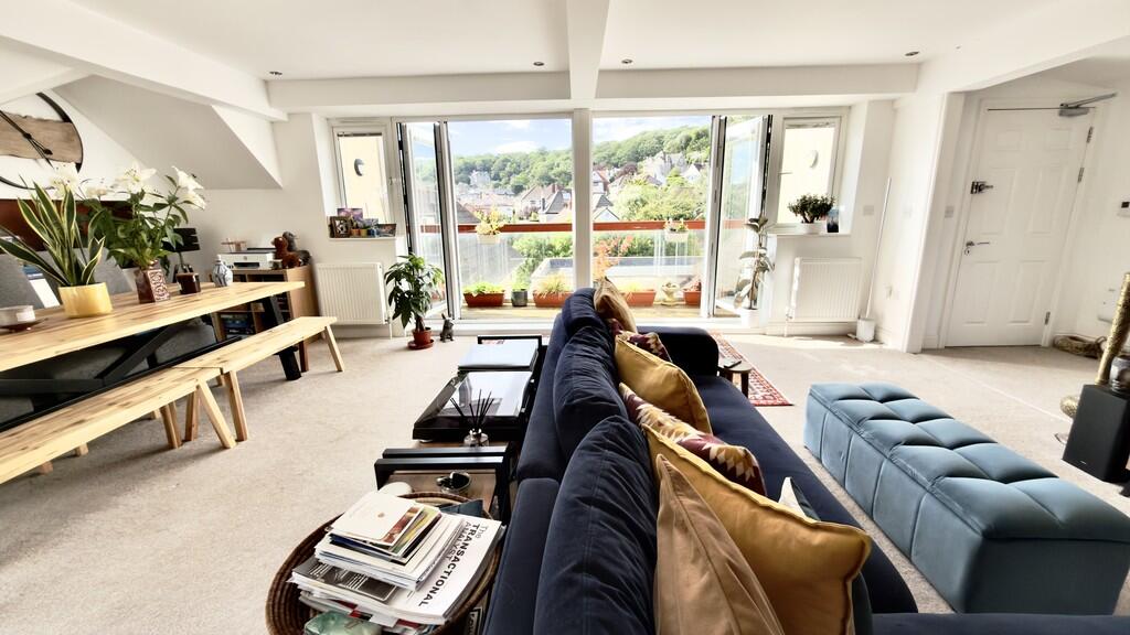 Penthouse Apartment, Kew Road, Weston-super-Mare - View 2