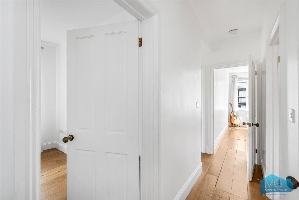 Apartment in London - More