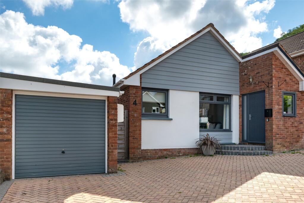 Main image of property: Silvan Drive, Braunton, Devon, EX33