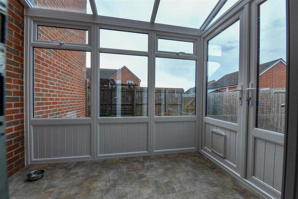 House in Gloucester - View 4