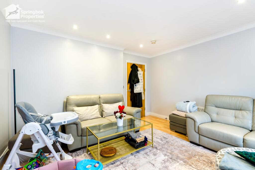 Apartment in Bolton, Westhoughton - View 3