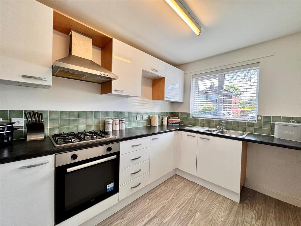 Kendal Road, Harlescott, Shrewsbury photo 3