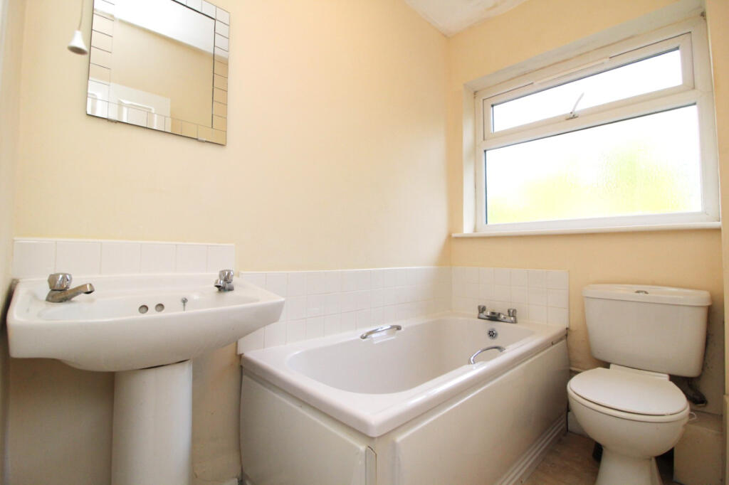 Willow Court, Beverley, HU17 7LW photo 4