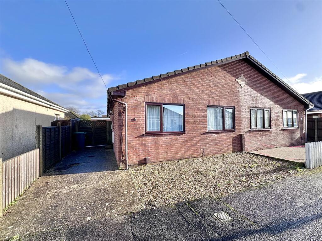 Main image of property: Stroud Park Avenue, Christchurch