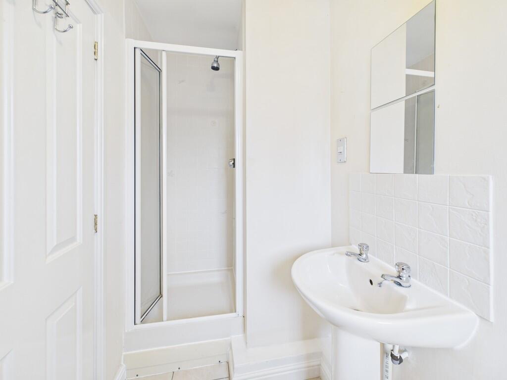 Apartment in Stoke-on-Trent - More