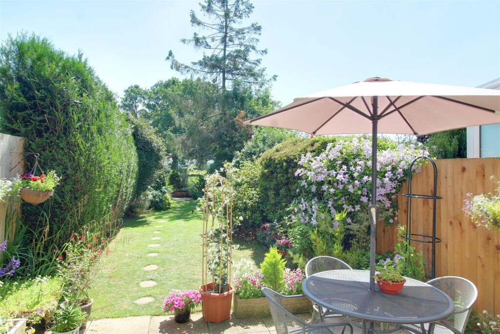 House in Hatfield, North Mymms - View 6
