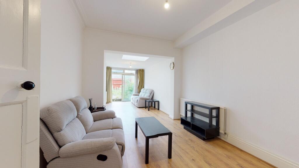 Apartment in London - View 2