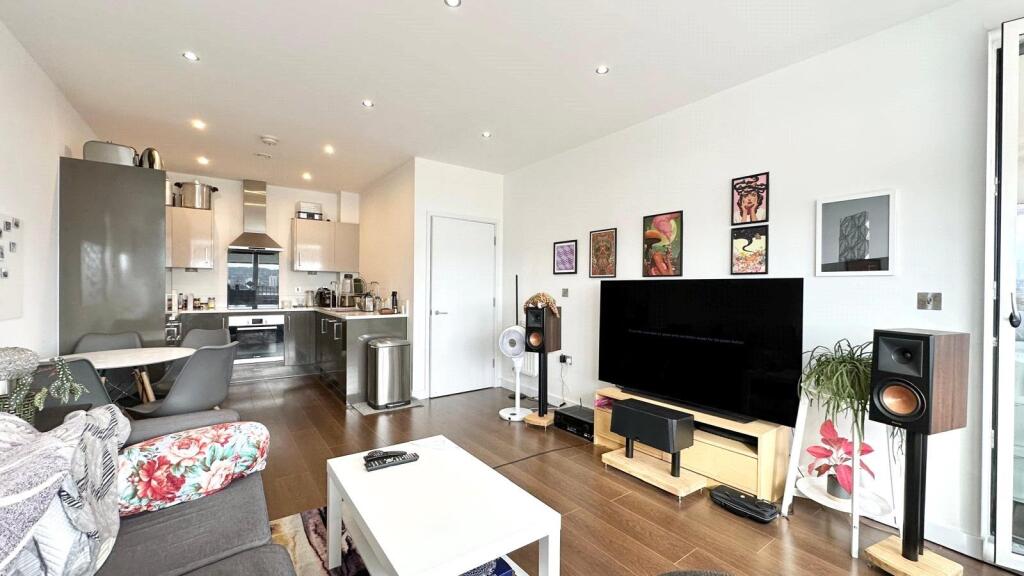 Apartment in London, Royal Albert Wharf, Gallions Reach - More