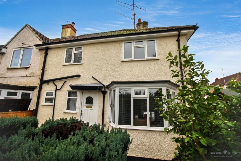 Main image of property: Oxford Road, Tilehurst, Reading