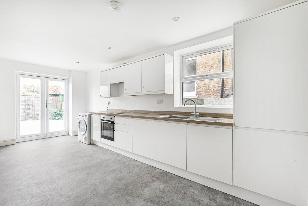 House in Canterbury - View 4