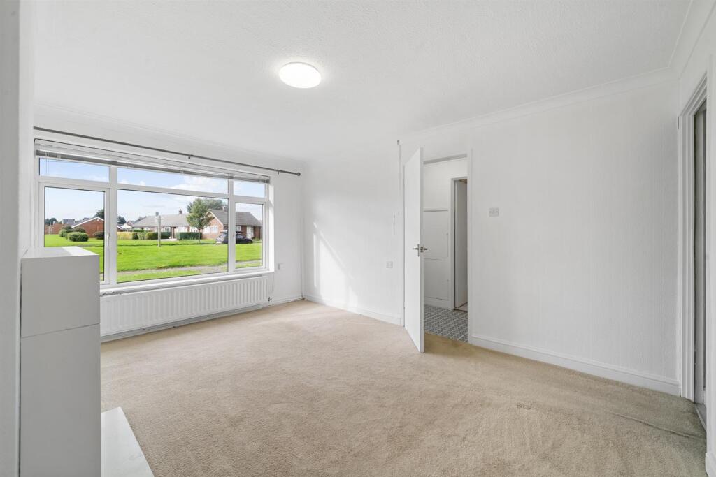 House in Sefton, Aintree Village - More