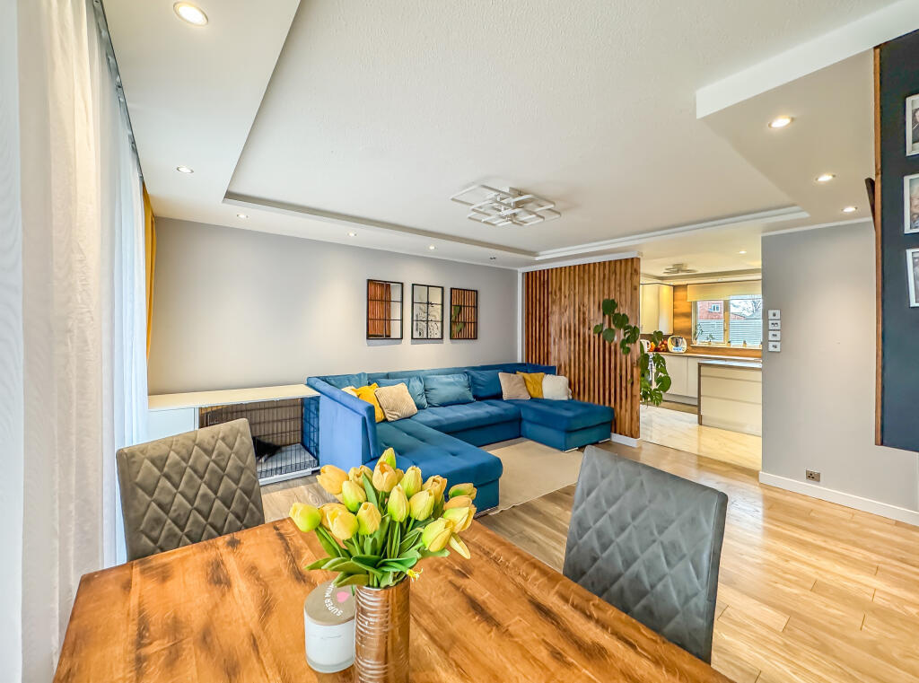 Aureole Walk, Newmarket, Suffolk - View 3
