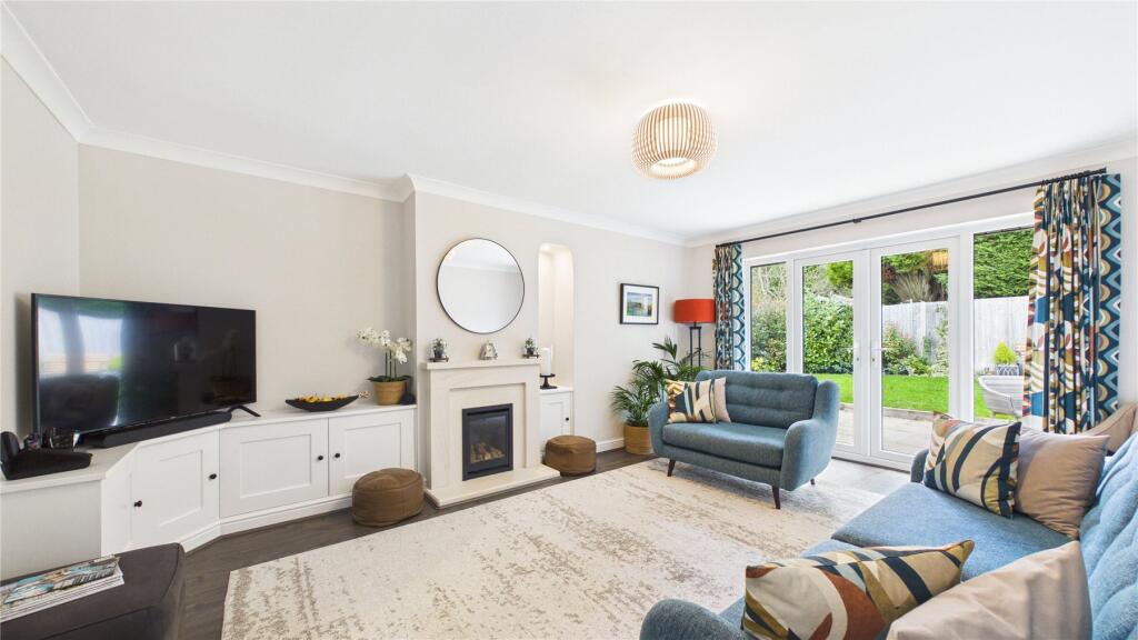 Hatch End, Windlesham, Surrey, GU20 photo 2
