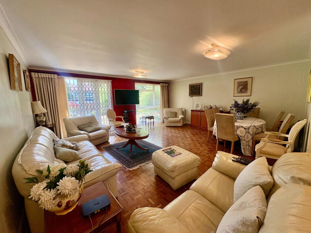 Apartment in London - View 2