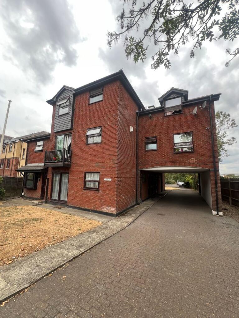 Main image of property: Flat 7 St. Davids Court, South Street, Romford, Essex, RM1 2AJ