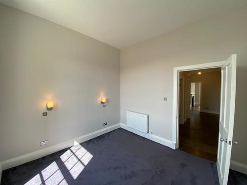 Apartment in Edinburgh - View 3